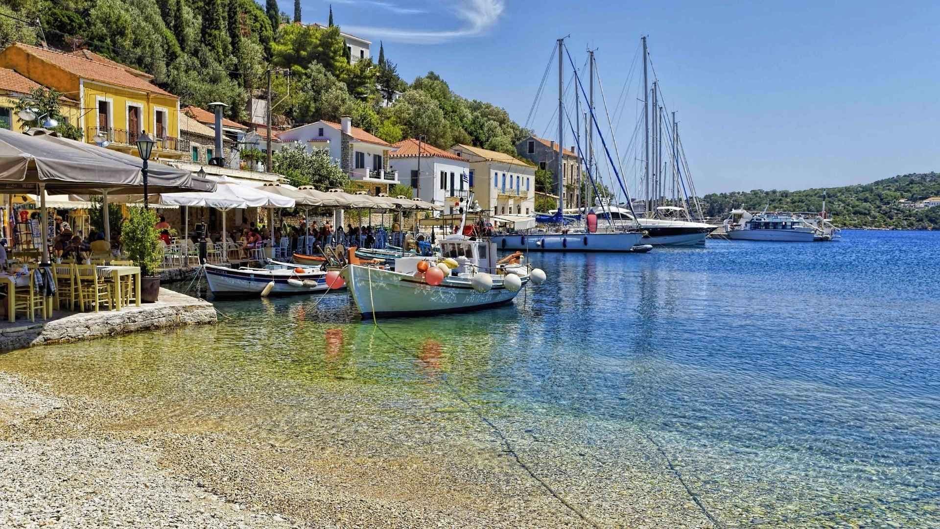 lefkas kioni harbour