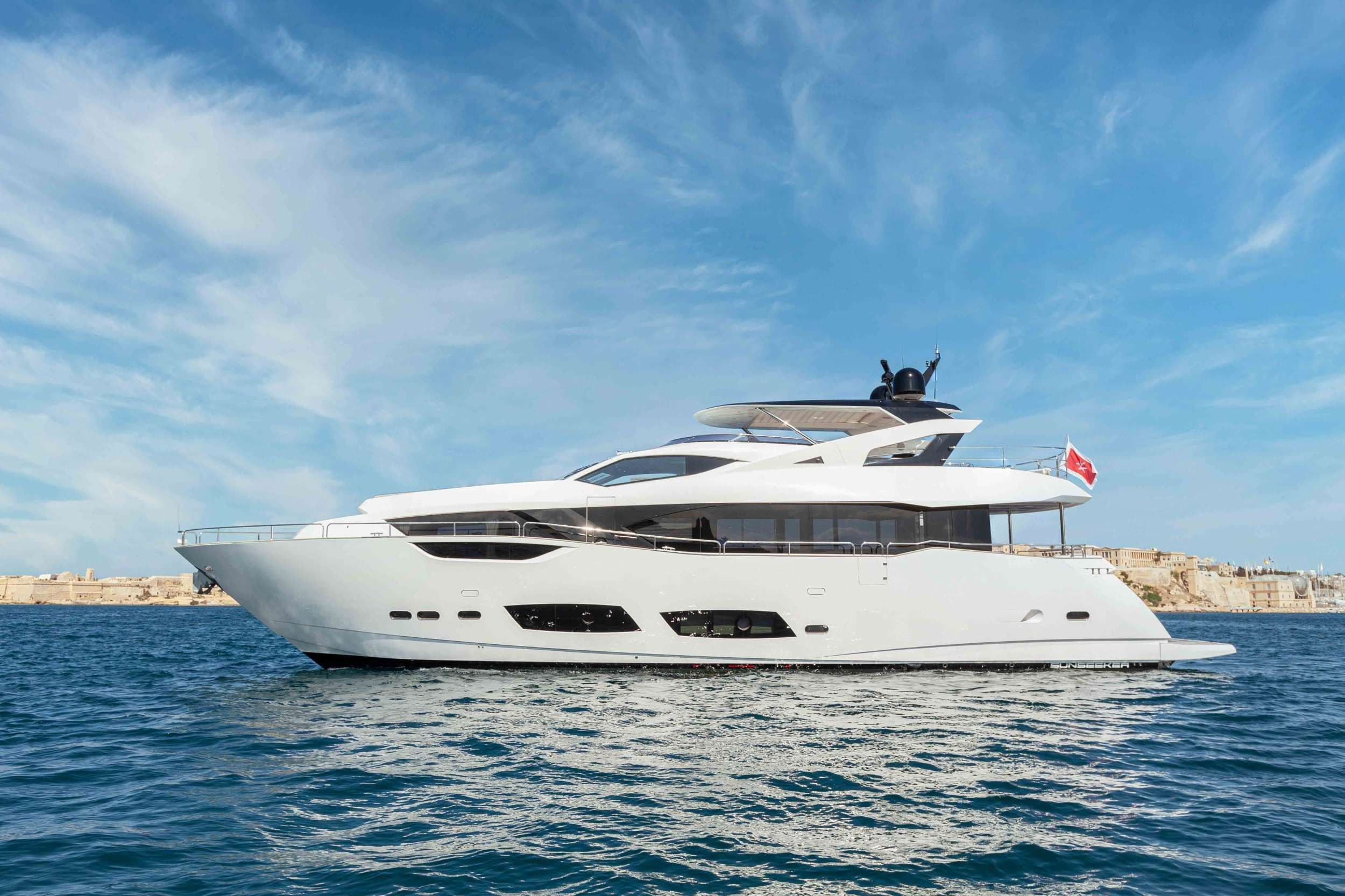 Motor Yacht Charter