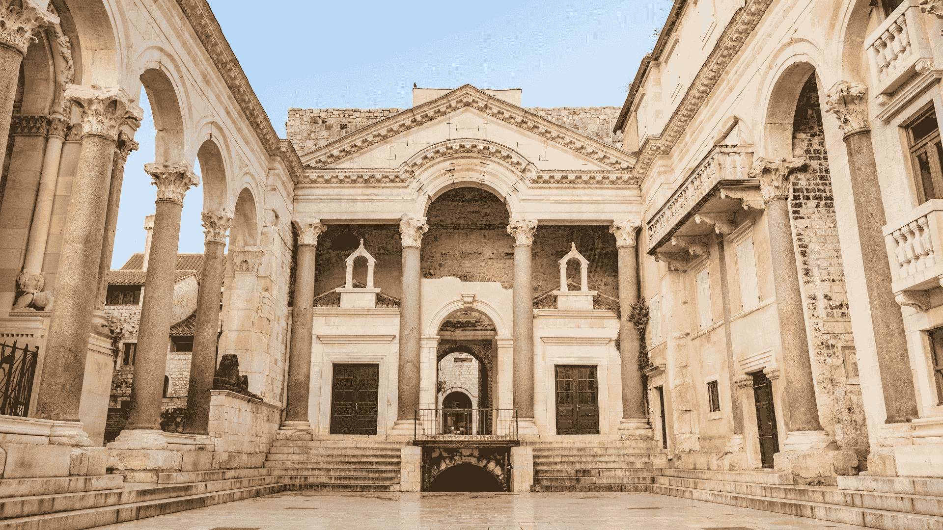 peristyle square in central dalmatia