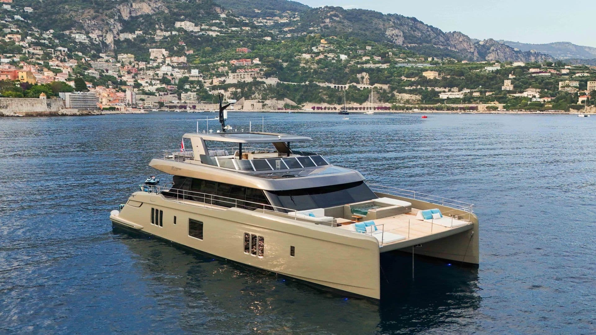 amitatu-sunreef-power-cat-exterior
