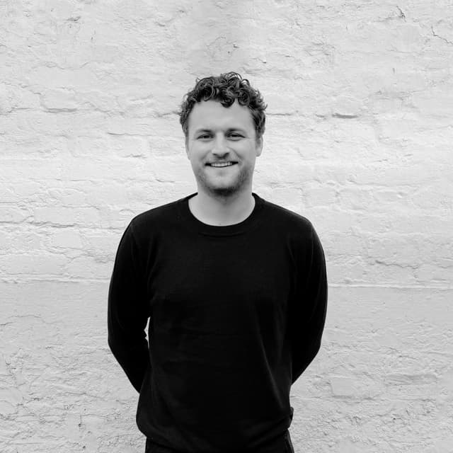 angus-hallam-black-and-white