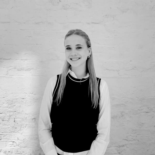 daisy de normann black and white