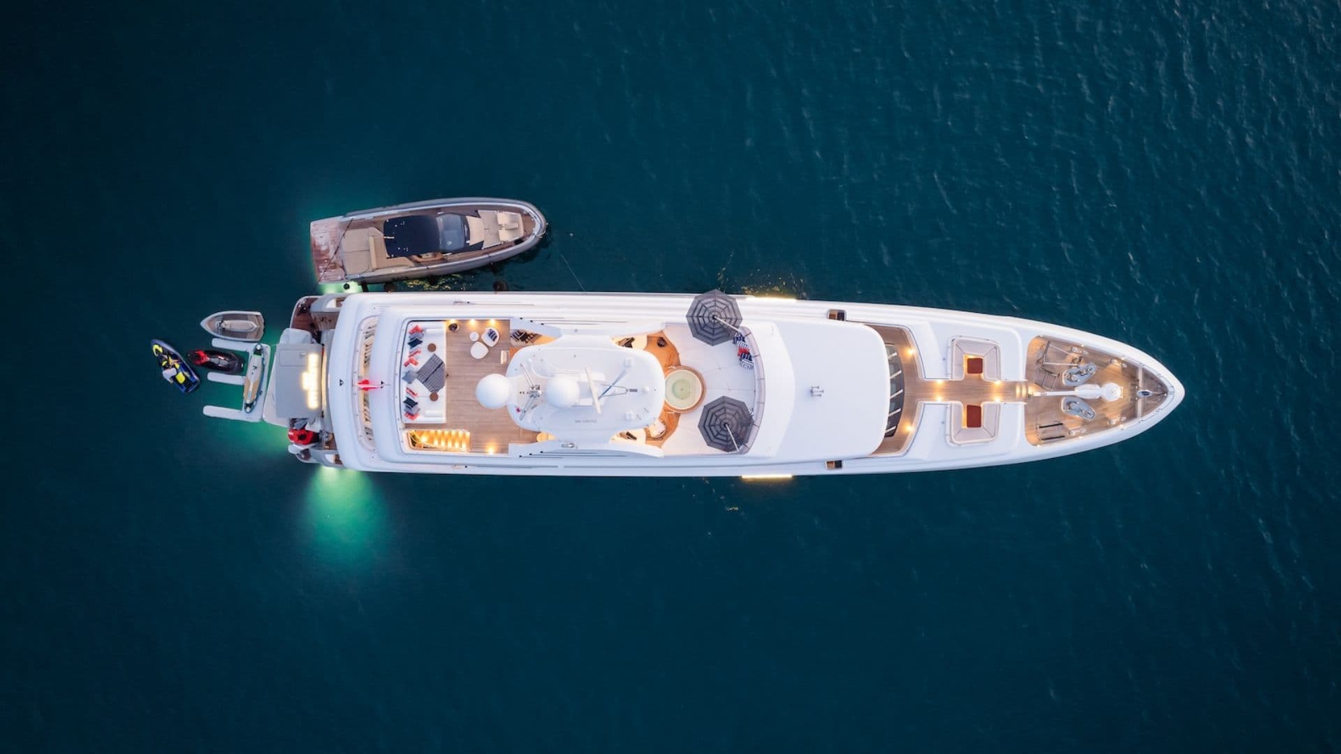 maximilian-mmiv-motor-yacht-aerial