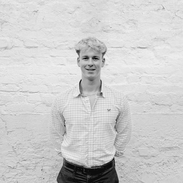 thomas-gallian-black-and-white