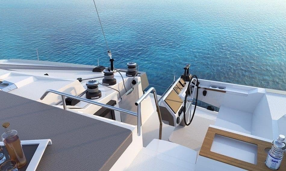 catamaran-new-45-exterior-helm
