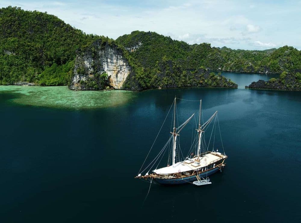 Day 1: Sorong - Pulau Mansuar (Central Raja Ampat)
