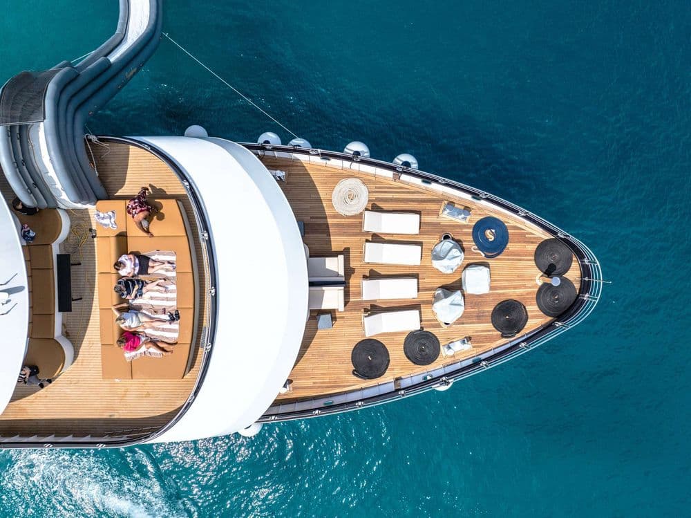 aretha aerial front of boat