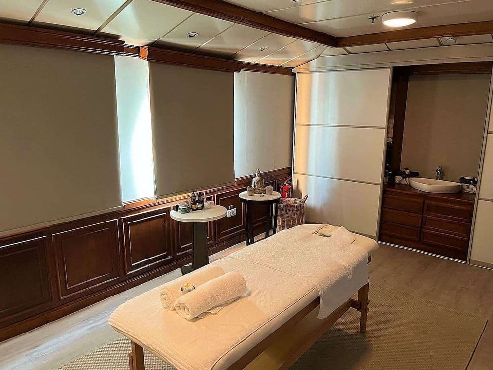 elysium interior massage area