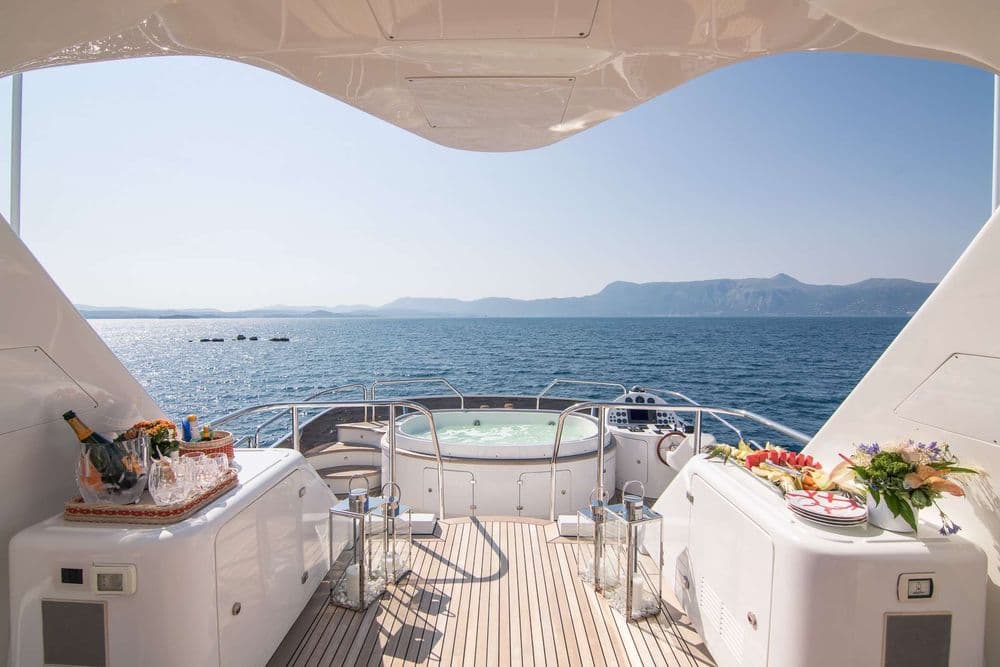endless summer sundeck jacuzzi