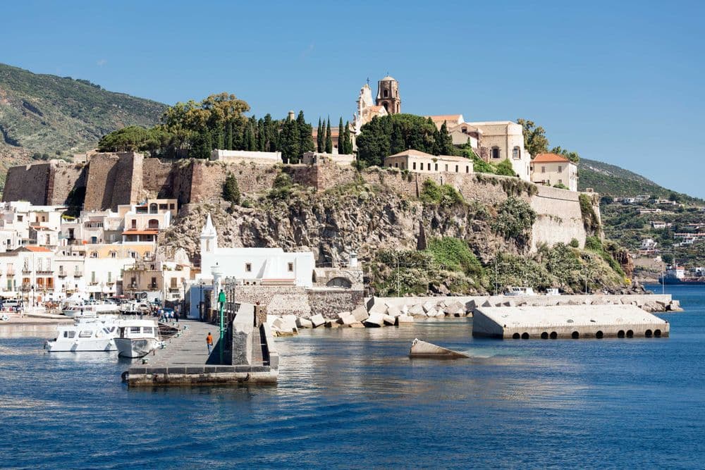 Day 2: Portorosa to Lipari (22NM)
