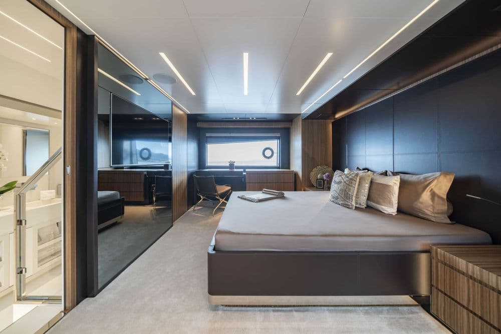 maximus master cabin