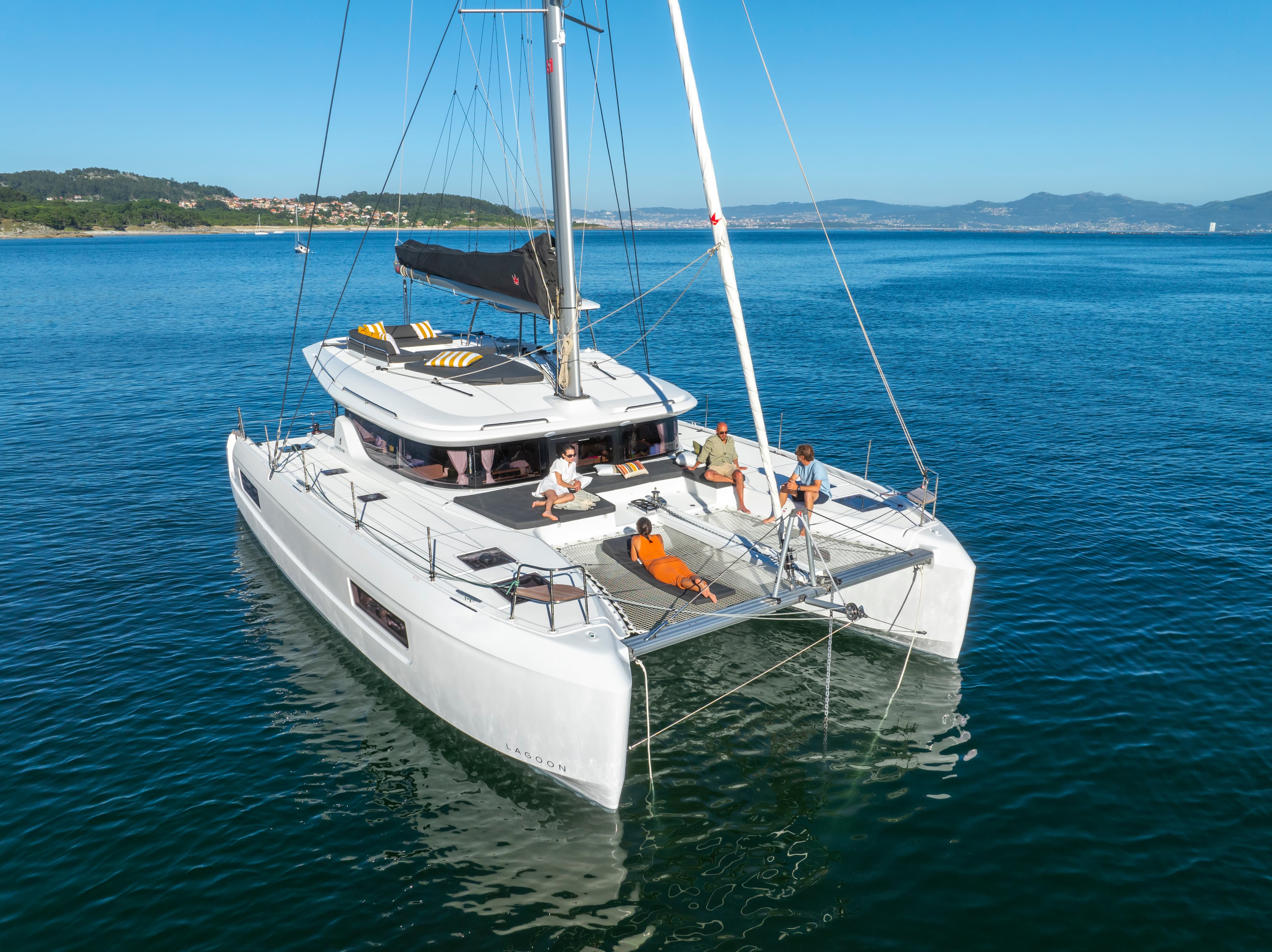 Lagoon 43 - NEW