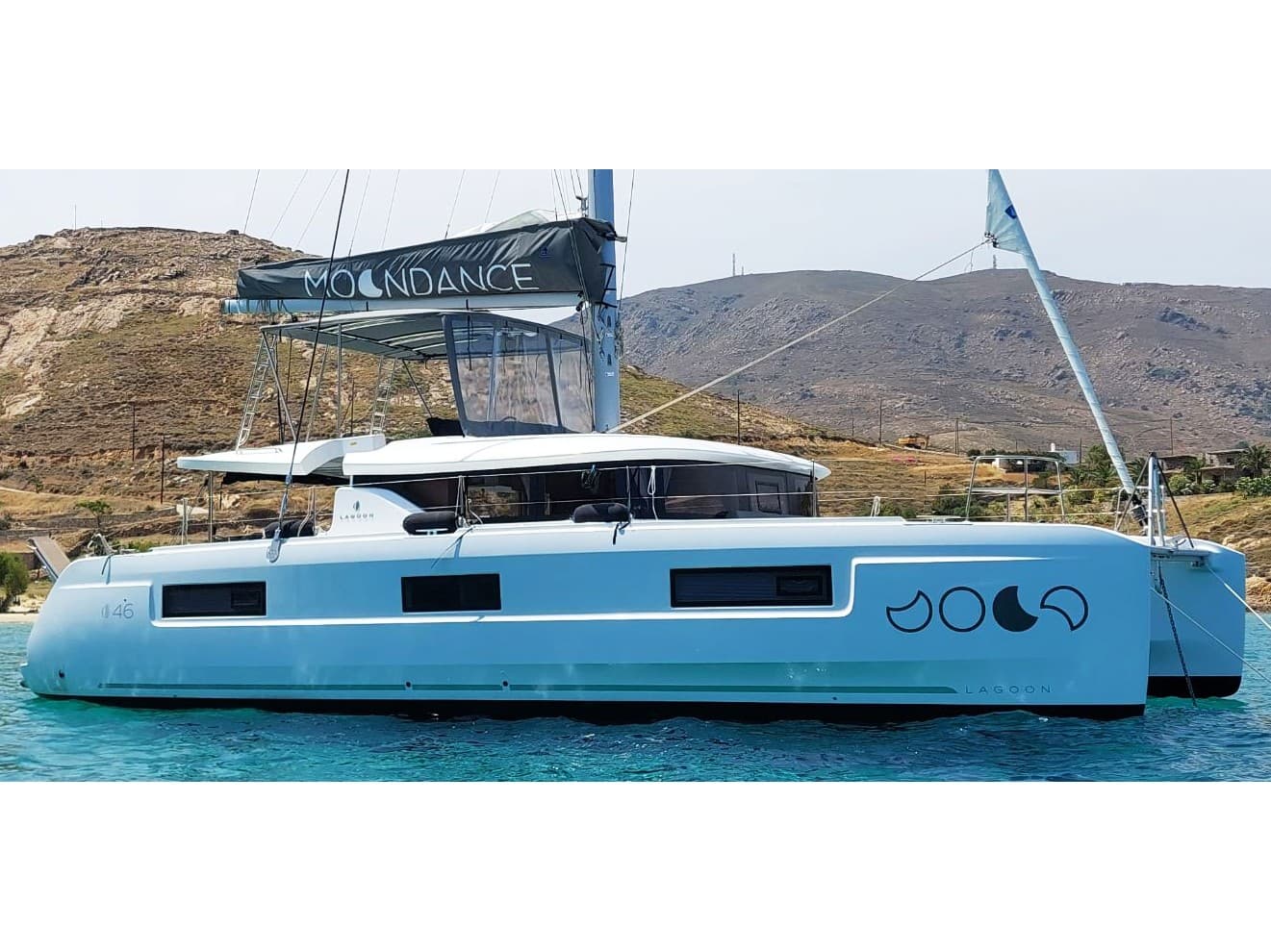 MOONDANCE (A/C , generator,watermaker) Skippered Only 