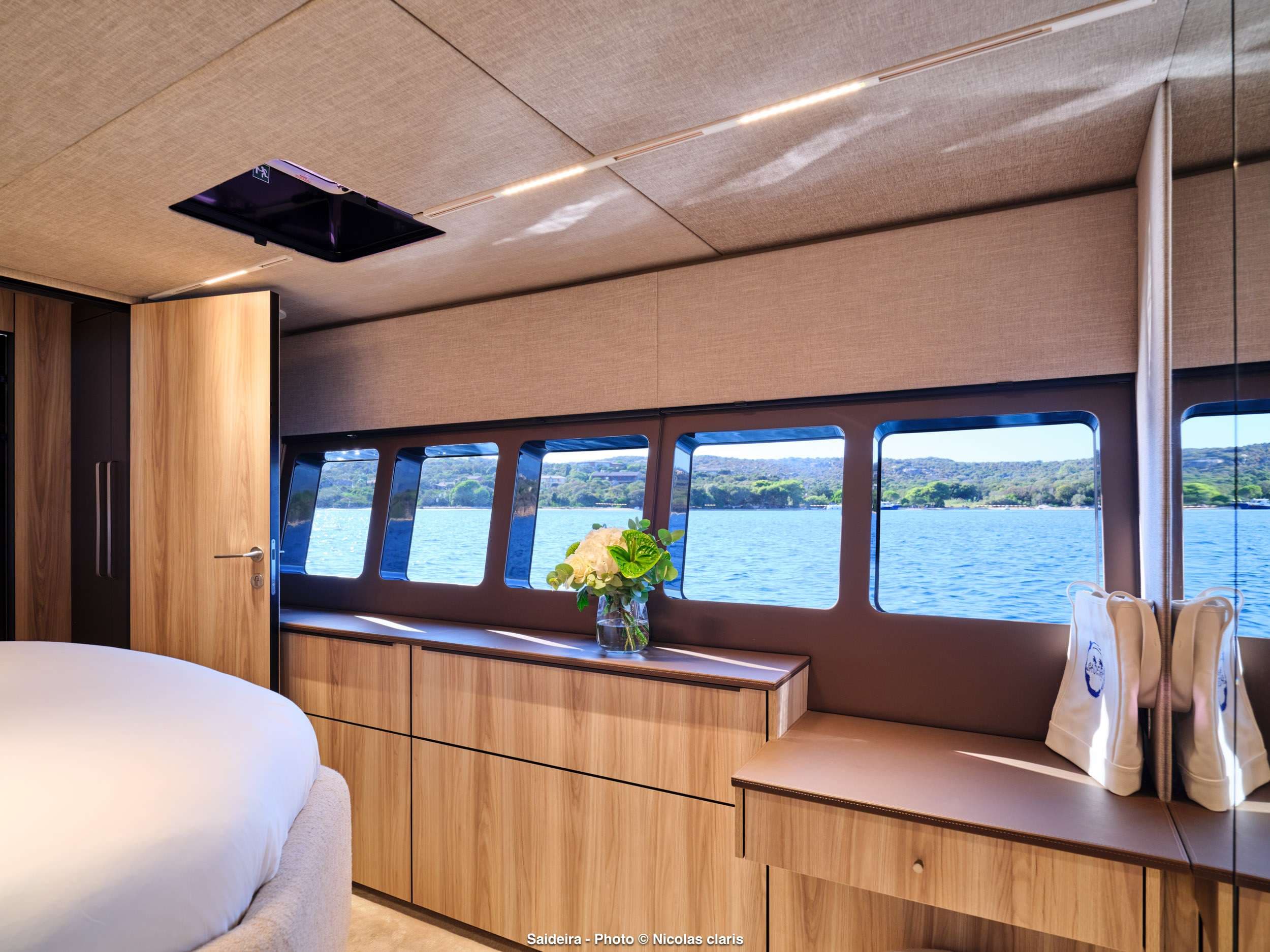 Moon 60 Hull 8 2025