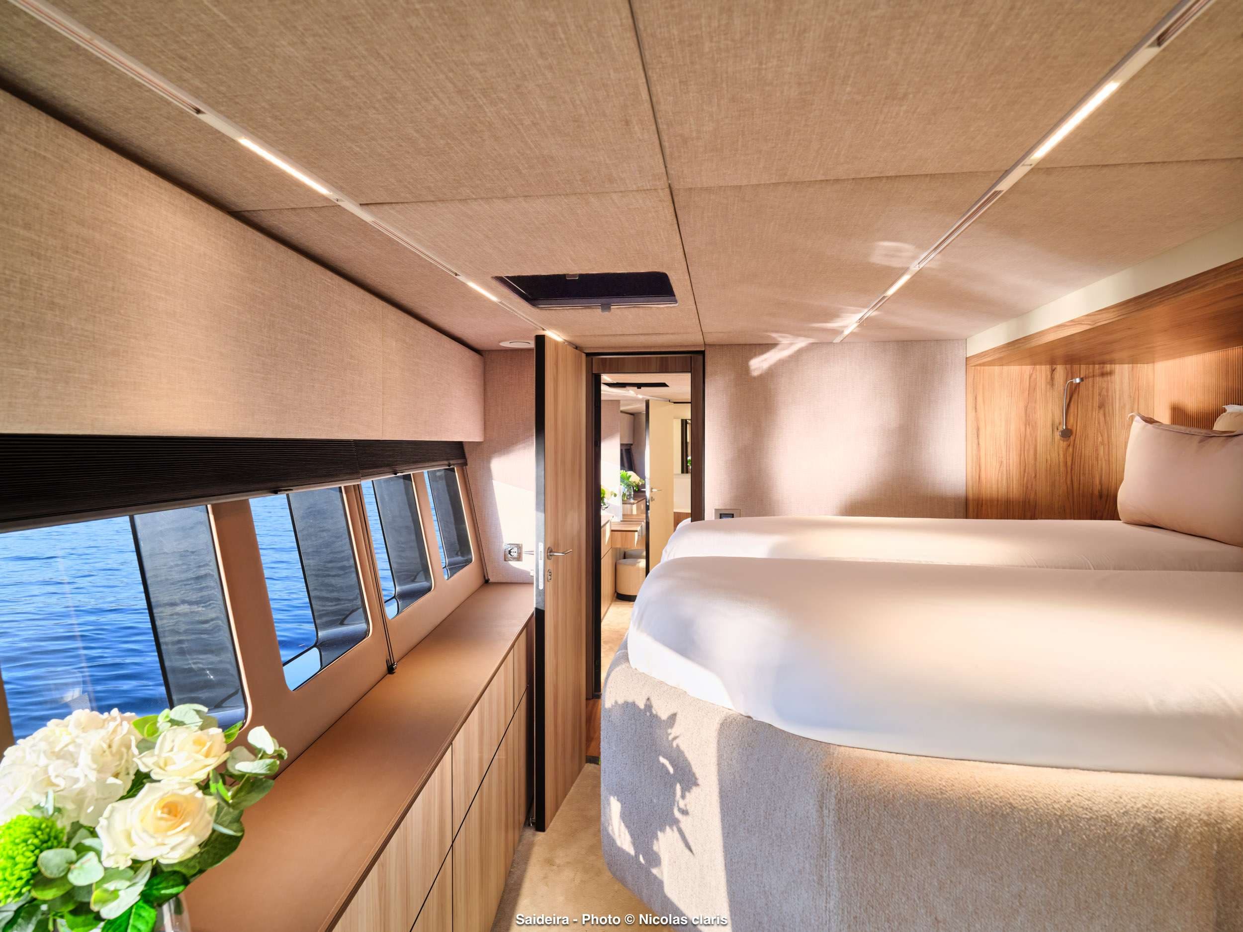 Moon 60 Hull 8 2025