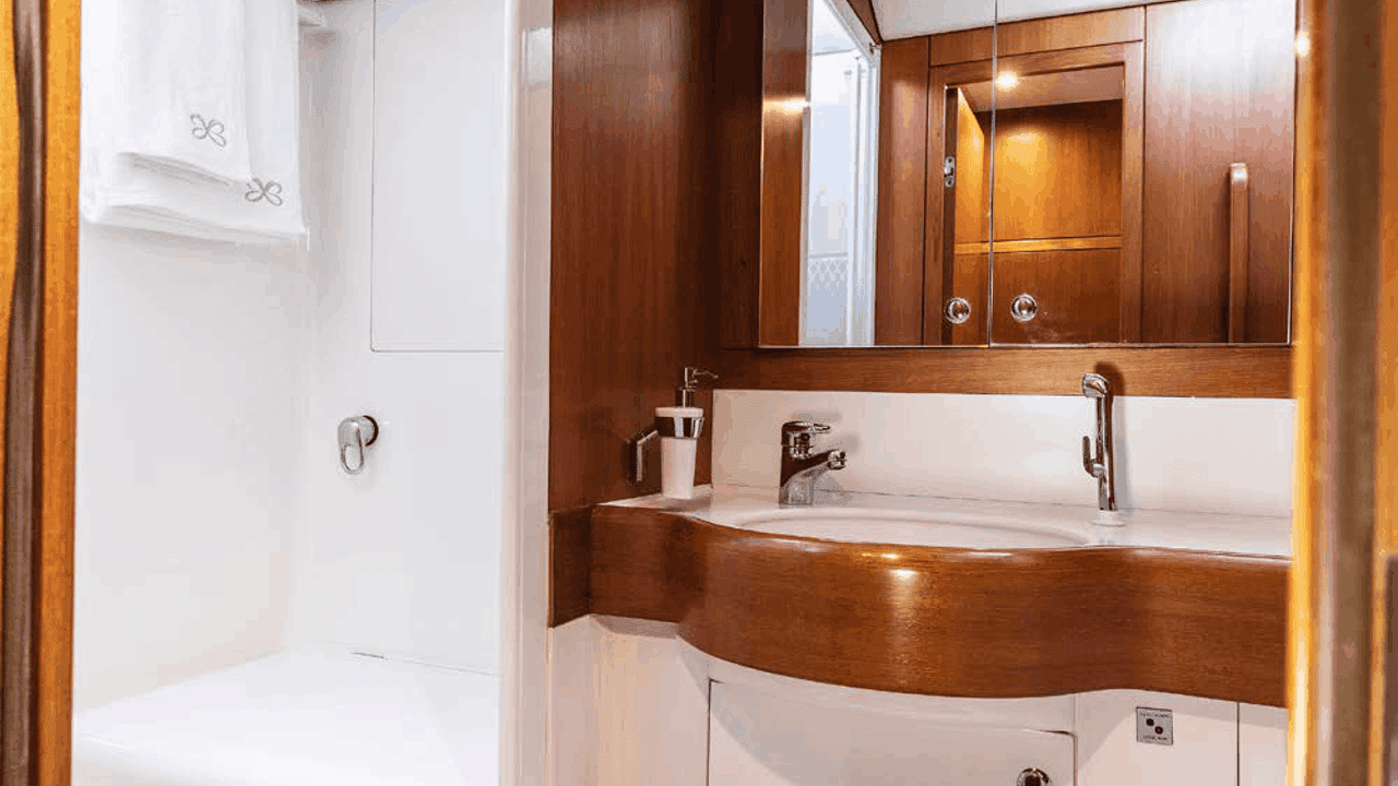 yacht plan
