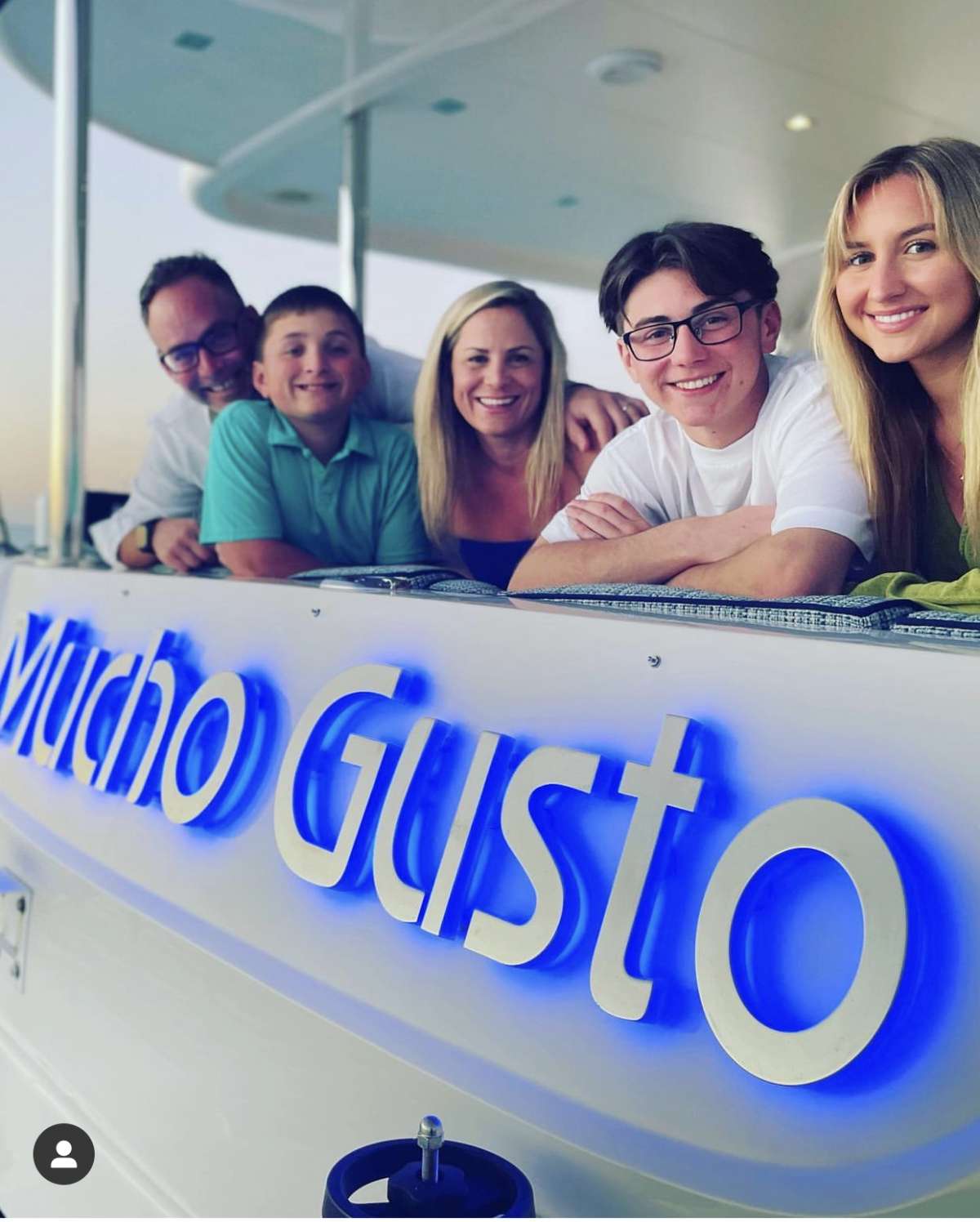 MUCHO GUSTO guest review