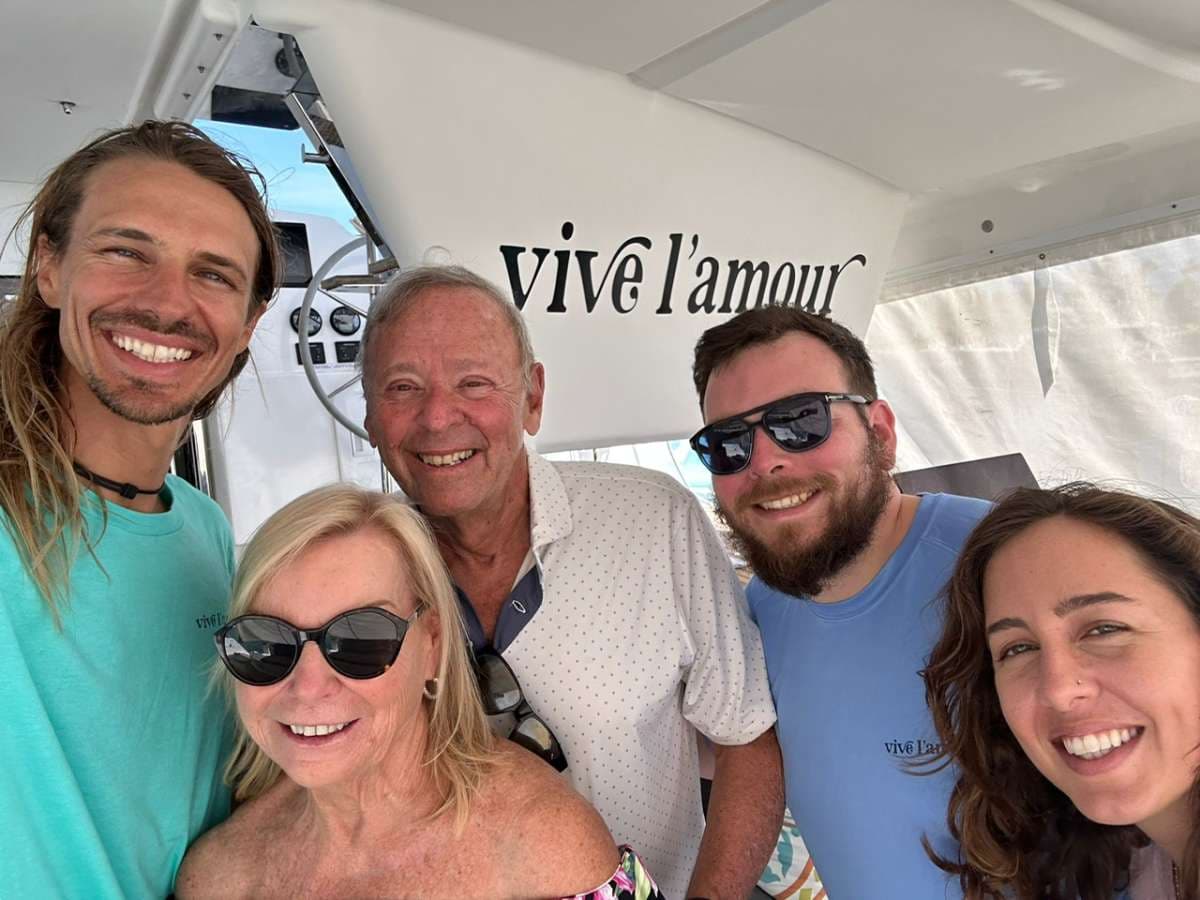 VIVE L'AMOUR guest review