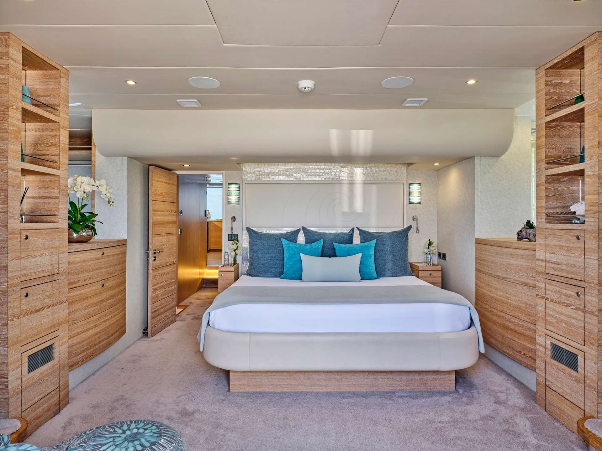 Master cabin with walk in closet