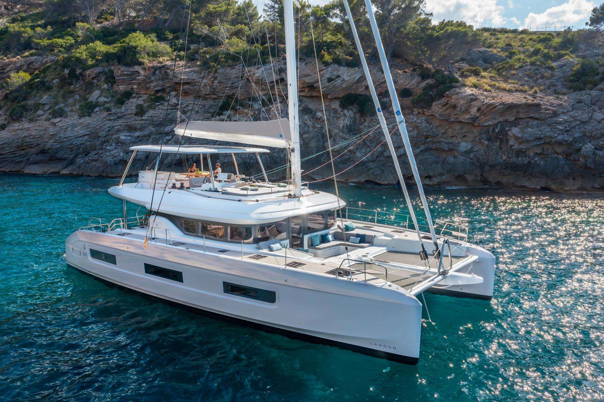 GRACE 60 – Lagoon
