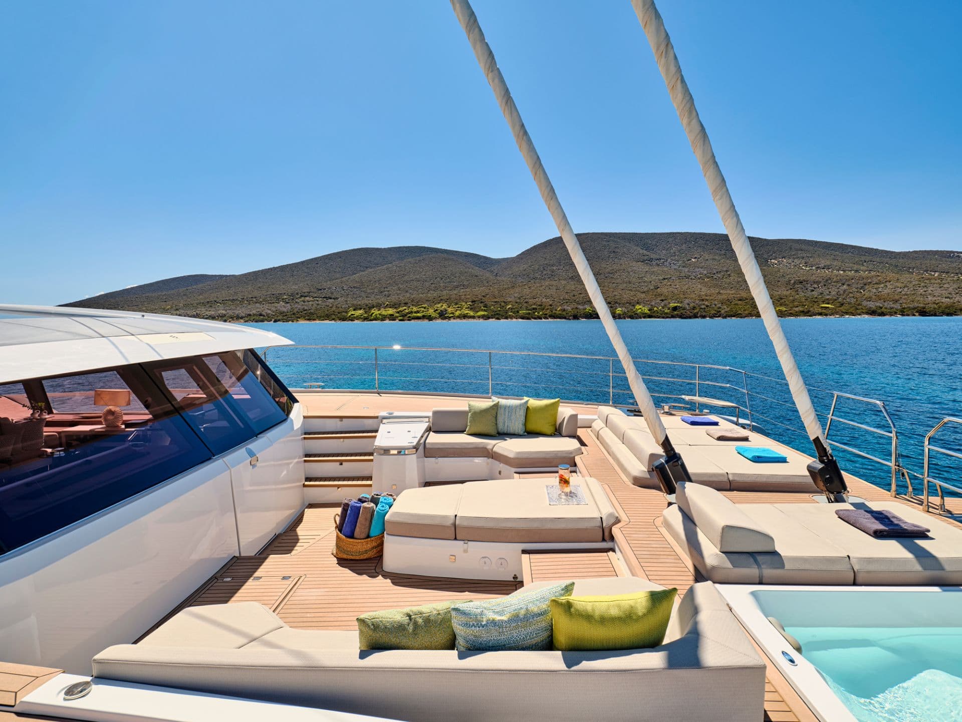 Foredeck - Sistership