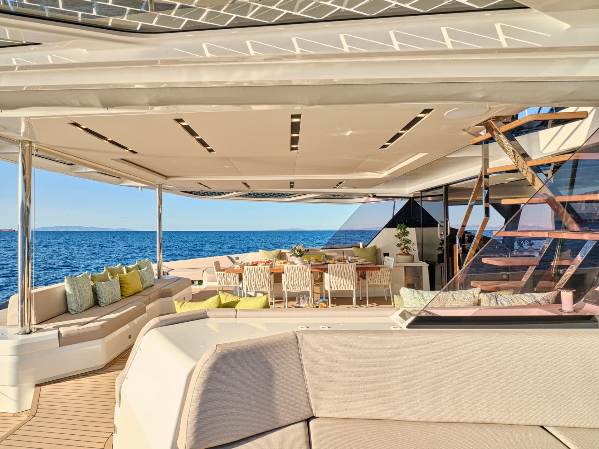 Aft deck - Sistership