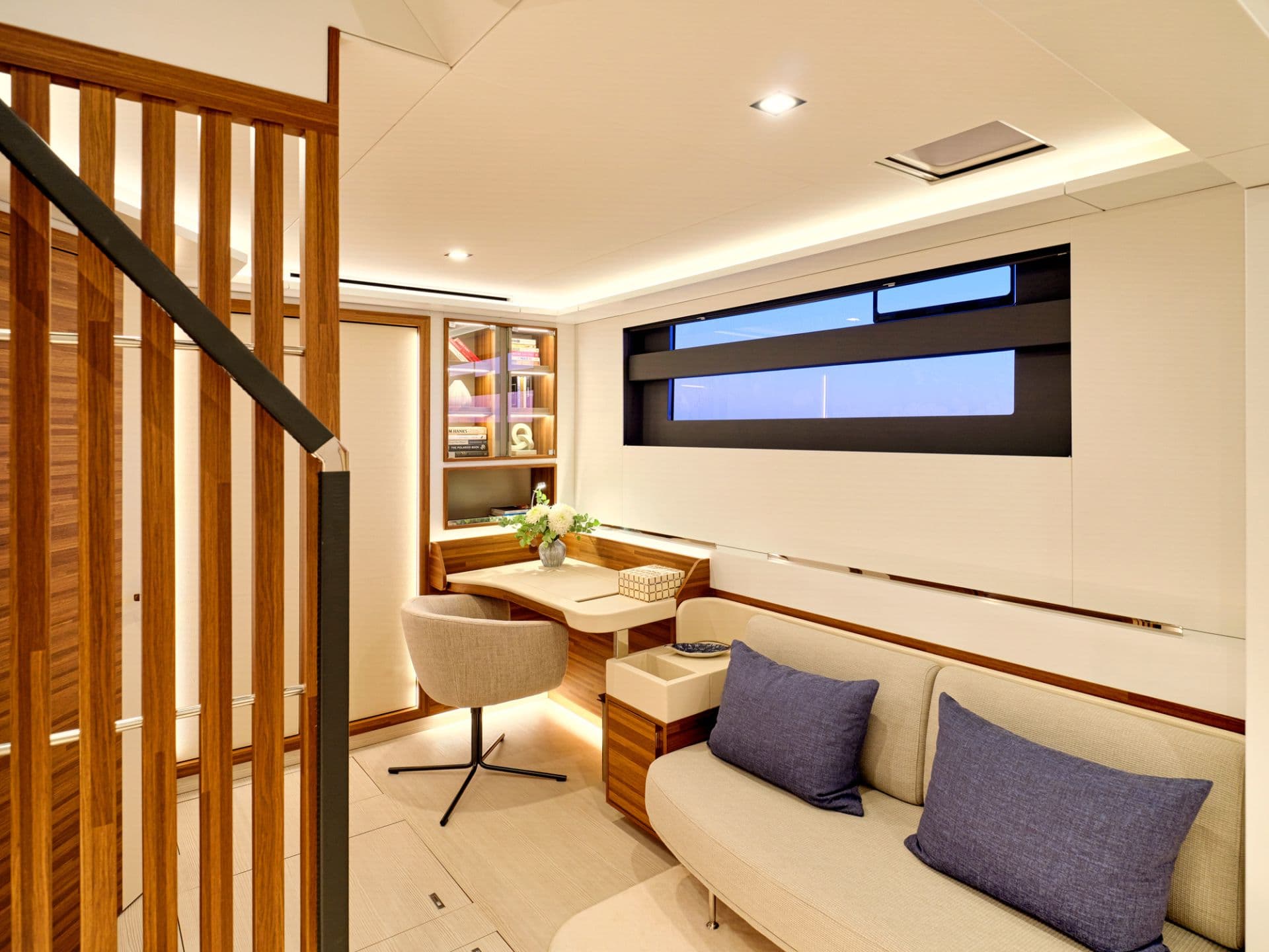 Master cabin seating and desk area - Sistership