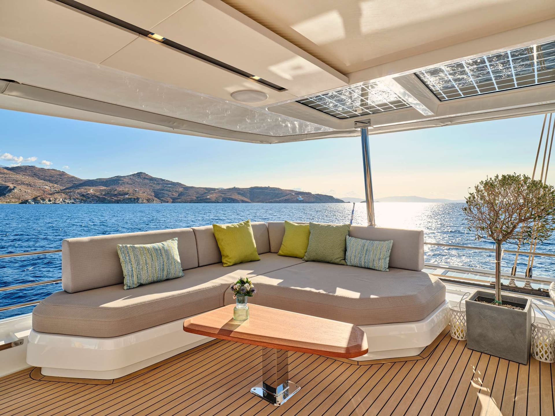 Flybridge seating - Sistership