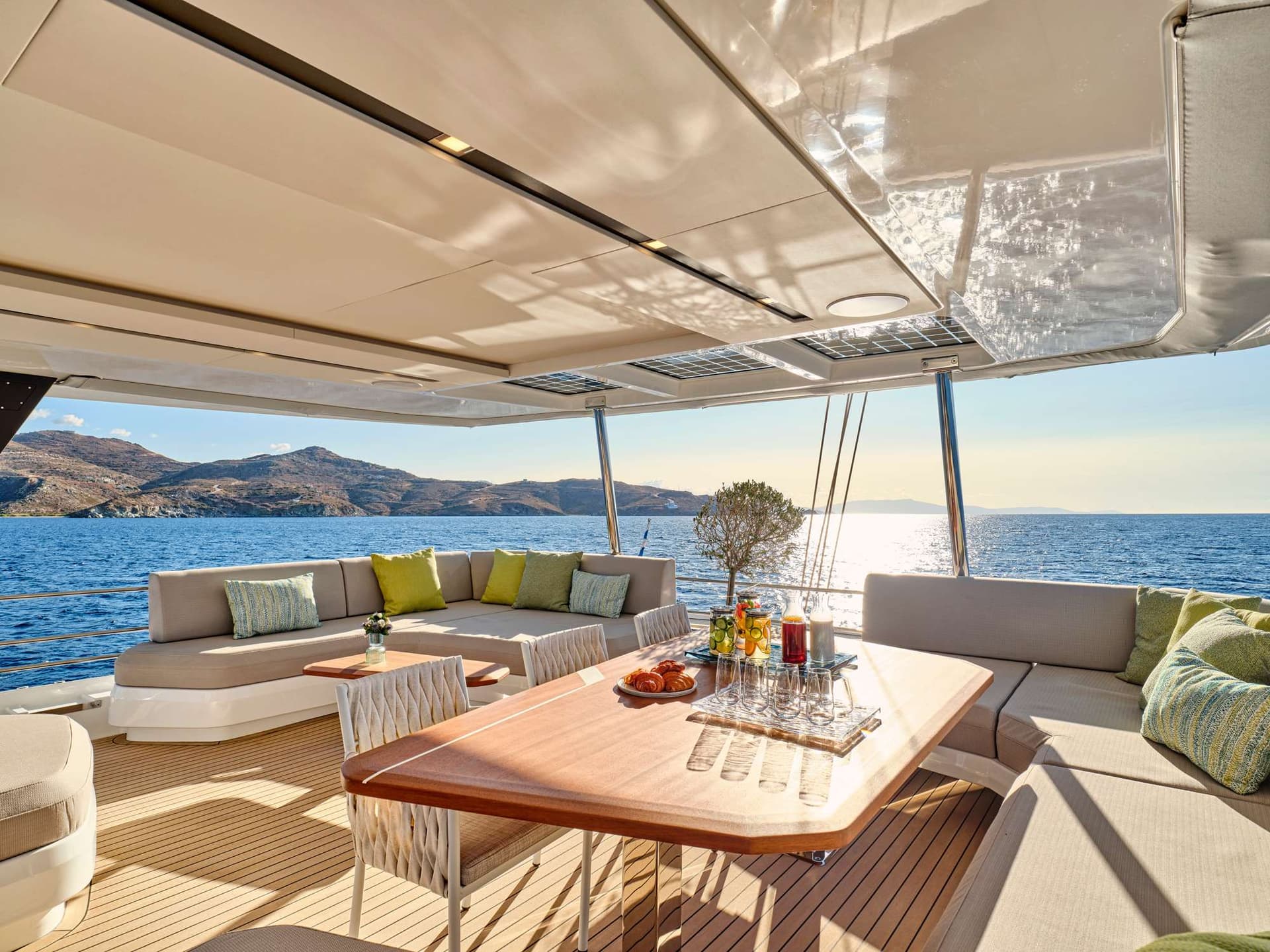 Flybridge - Sistership