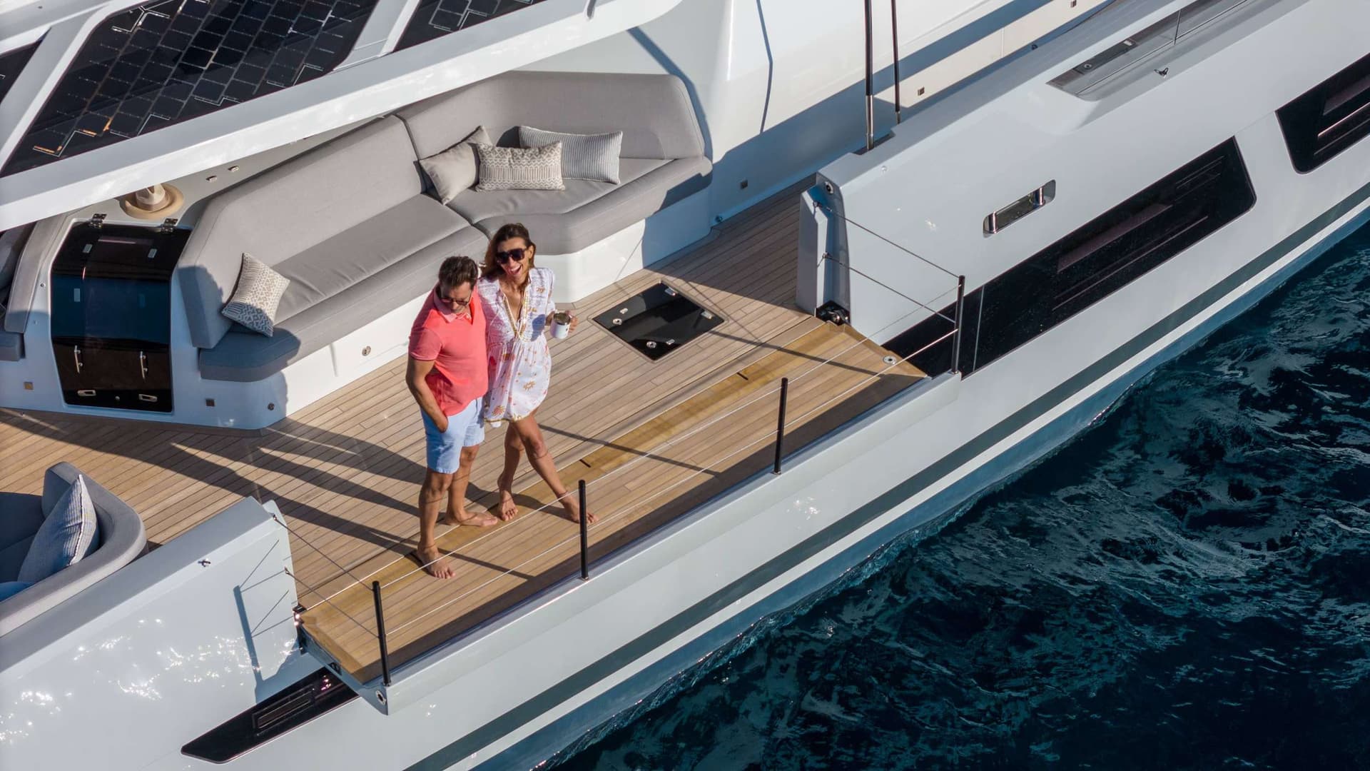 Side deck - Sistership