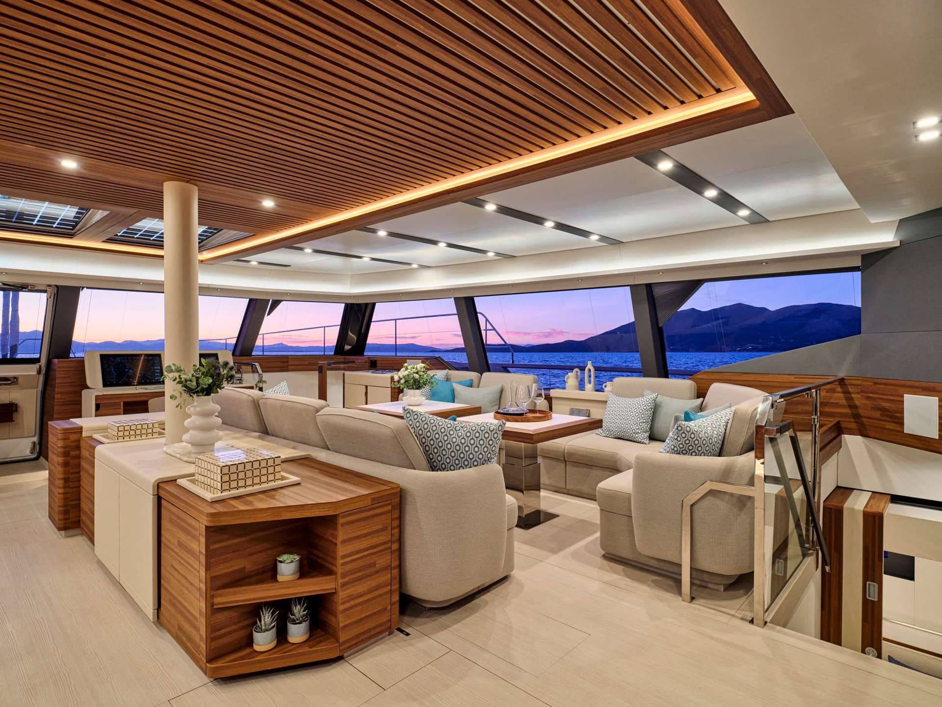 Main salon - Sistership