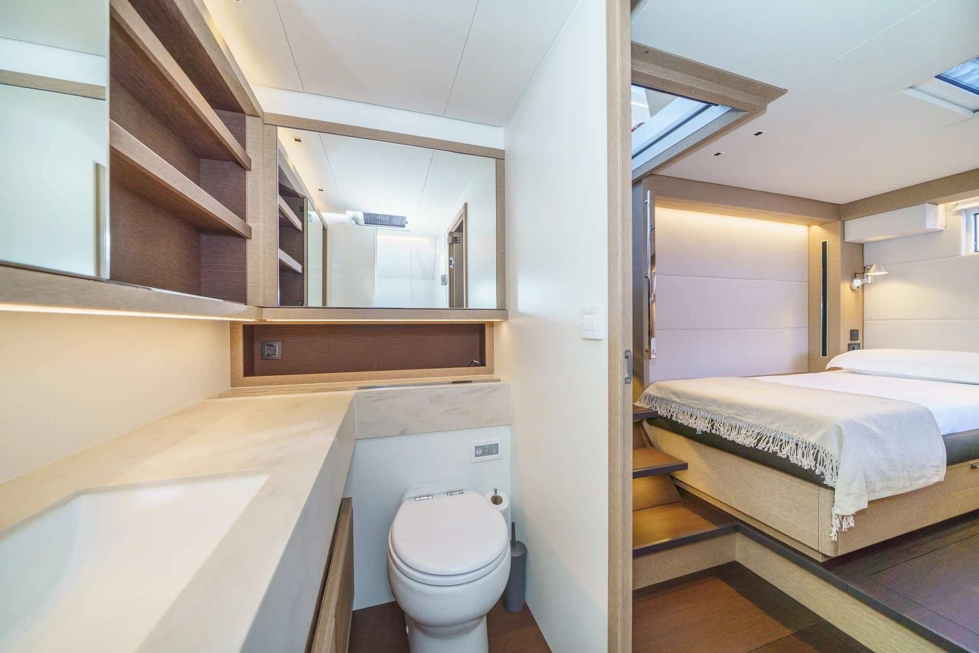 Single beds convert to queen bed - port aft