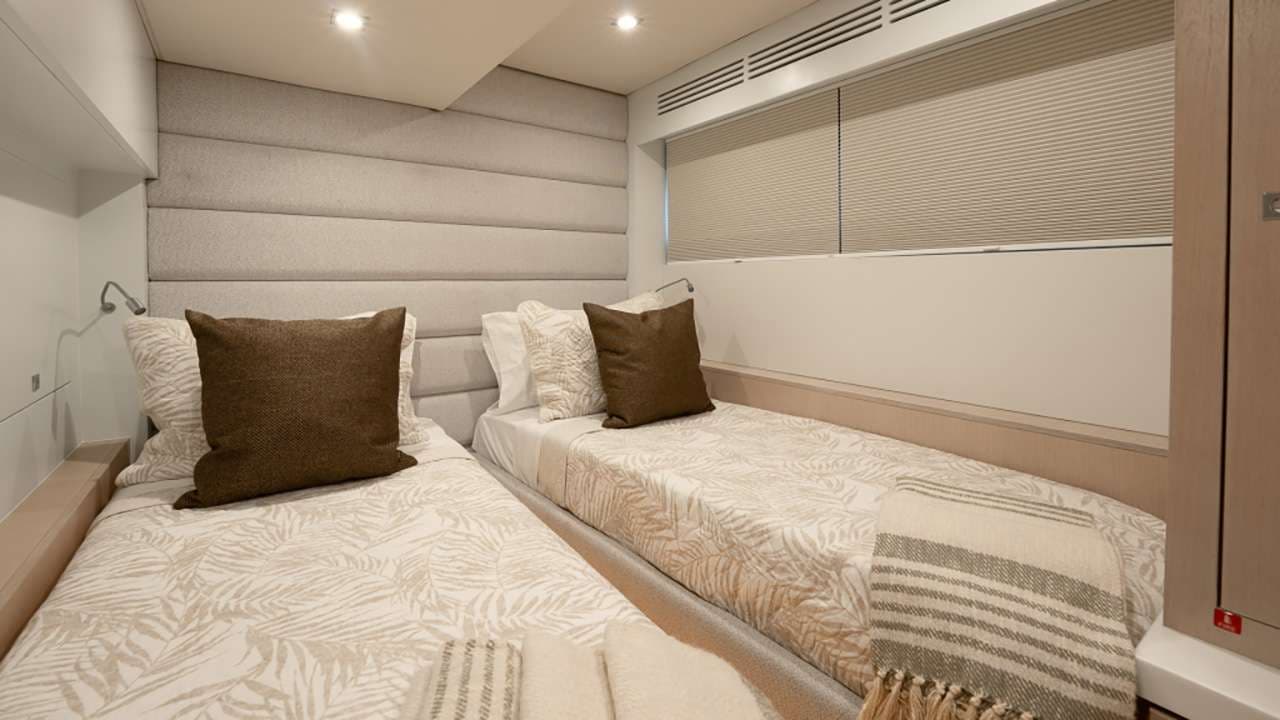 Comfortable twin cabin - converts to a king size bed