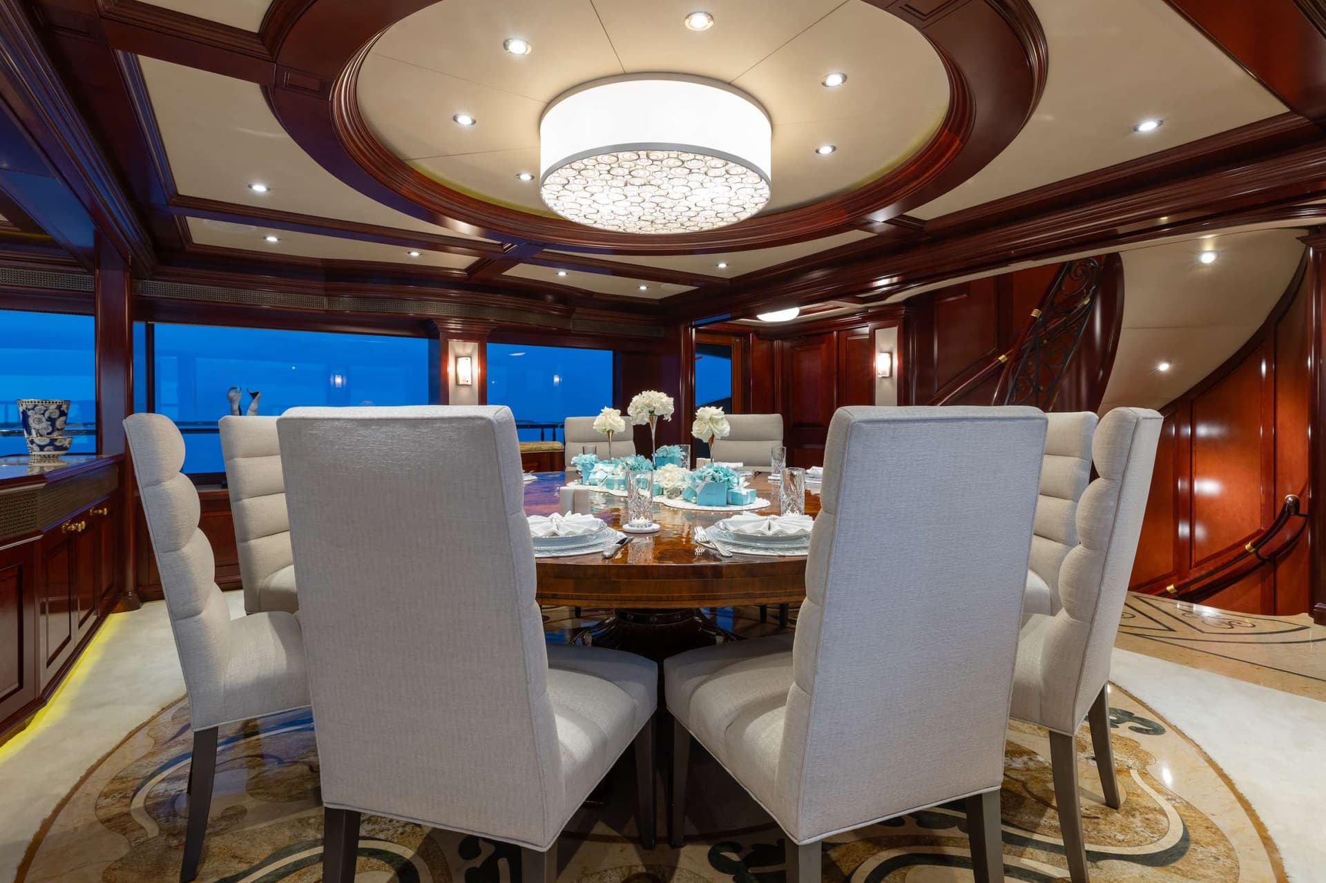 Formal Dining