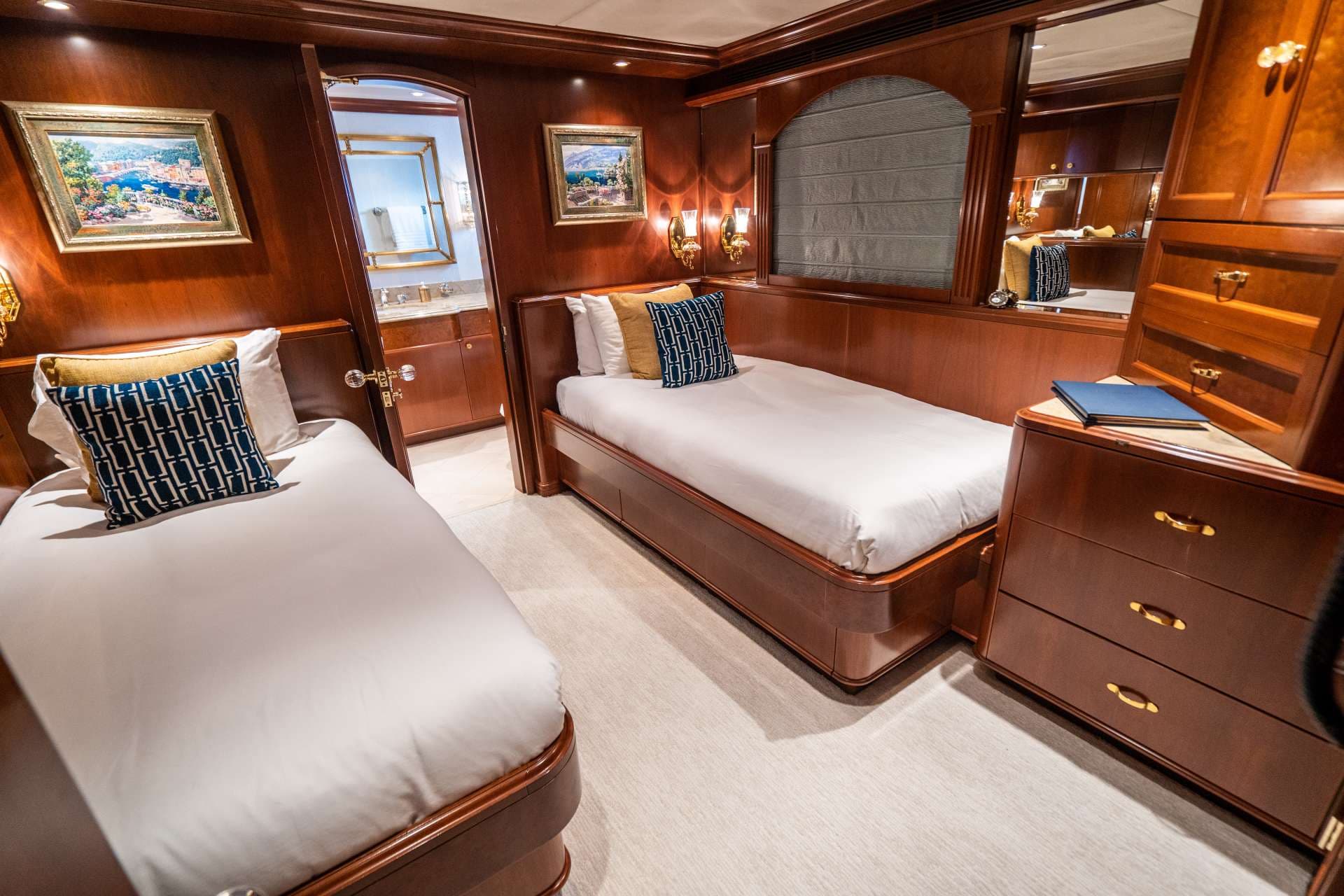Twin Guest cabin