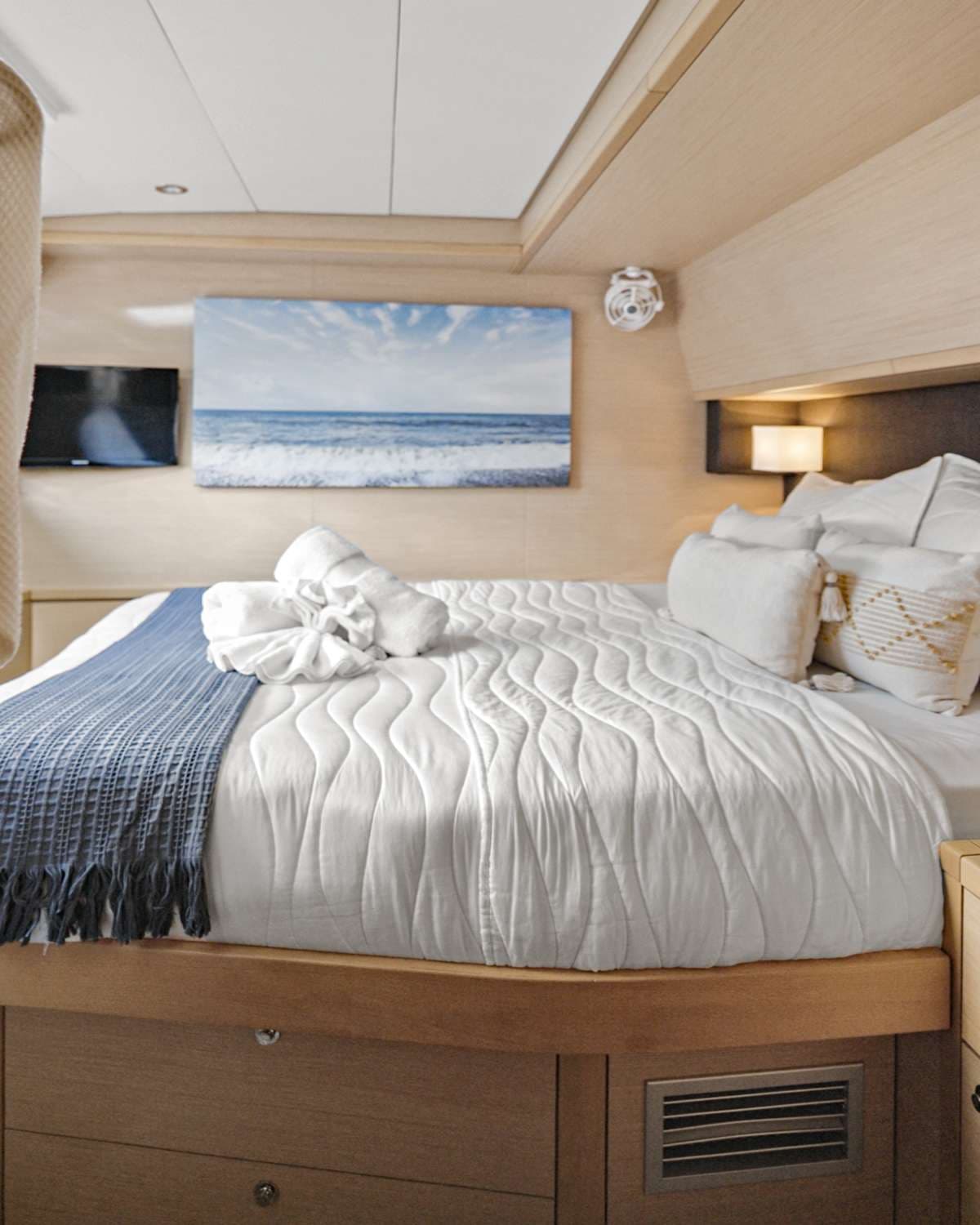Queen size cabin