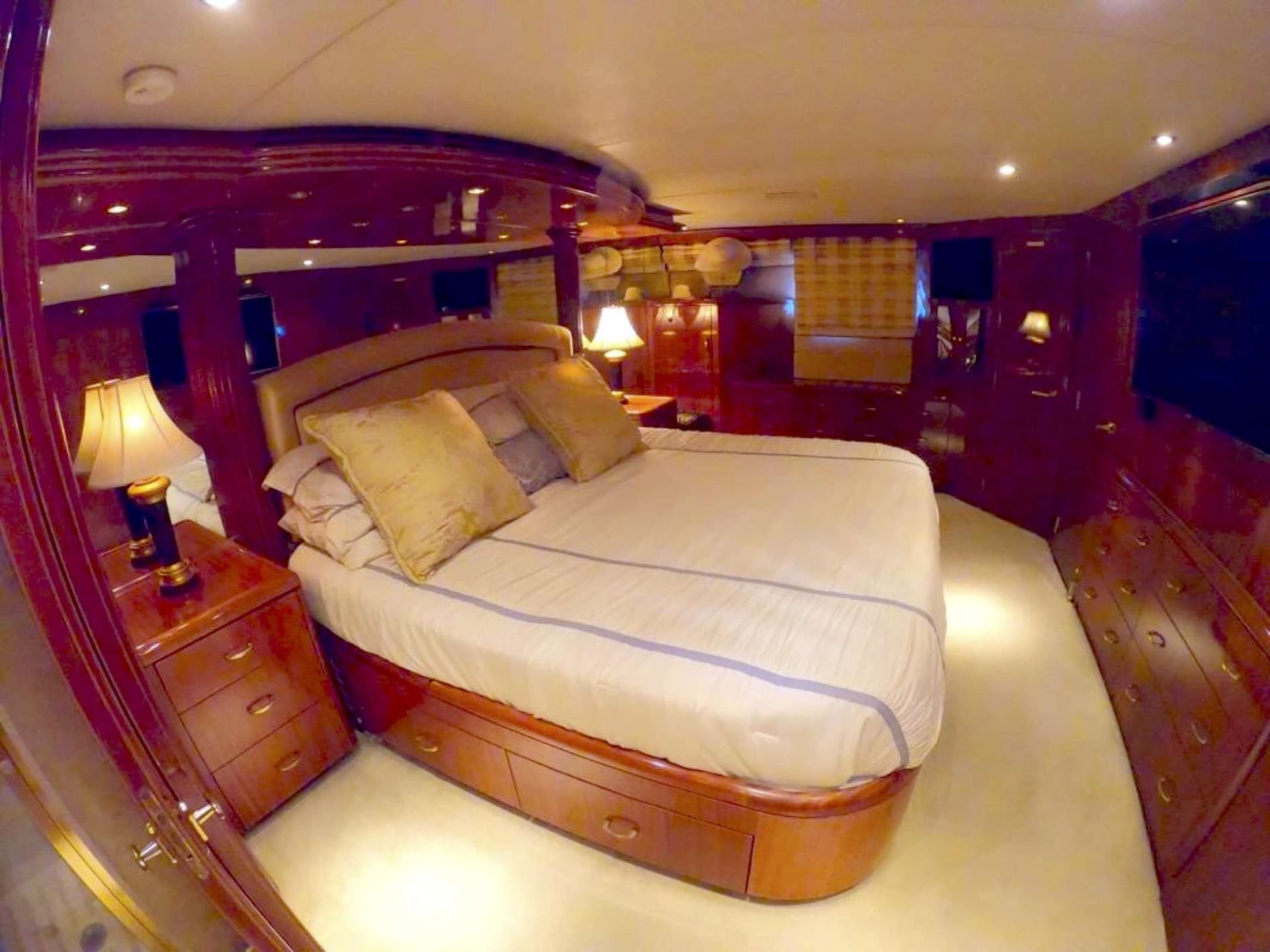 Master king suite