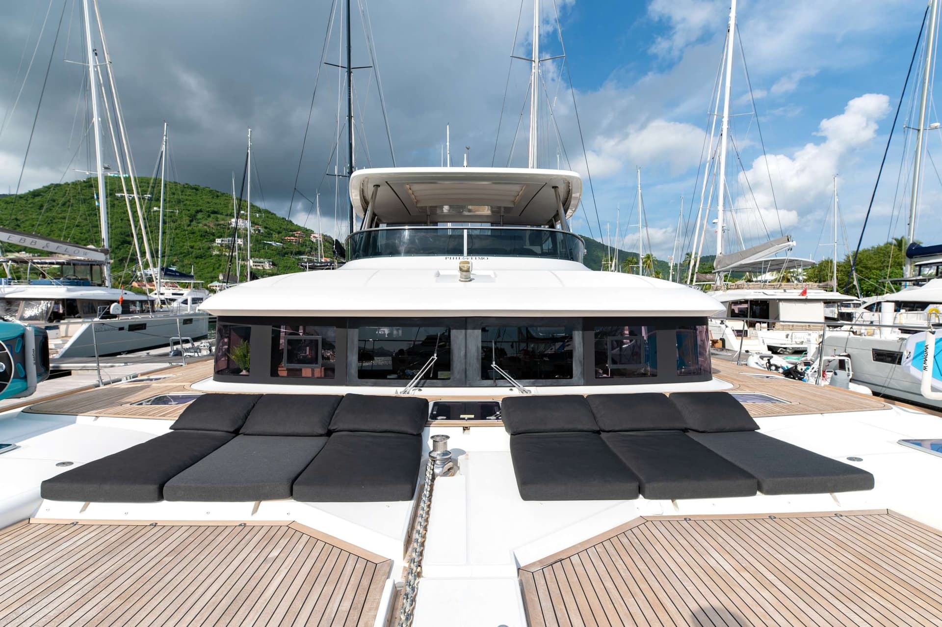 Large Foredeck for Lounging