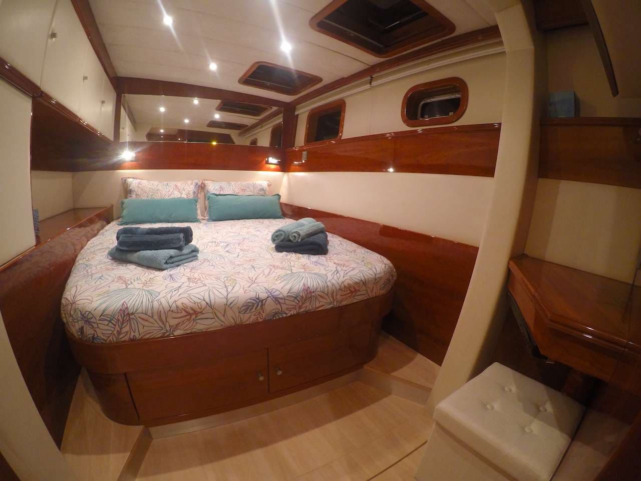 Port aft queen suite