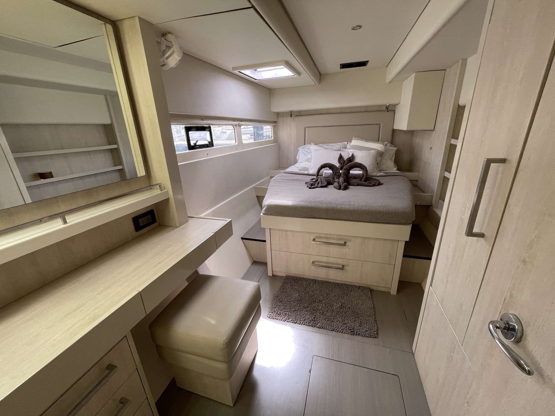 Master Cabin Starboard Aft queen suite