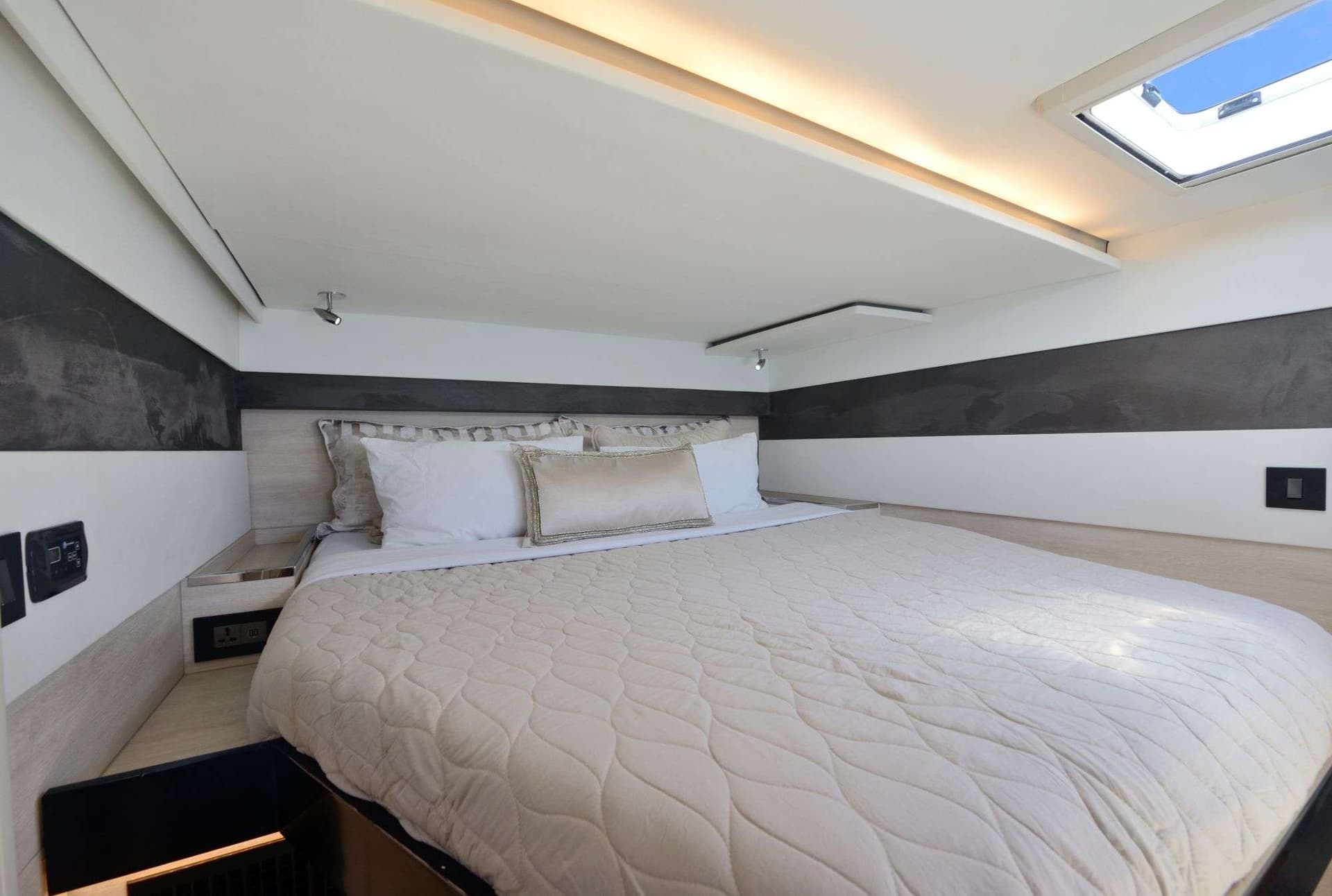 stb fwd cabin