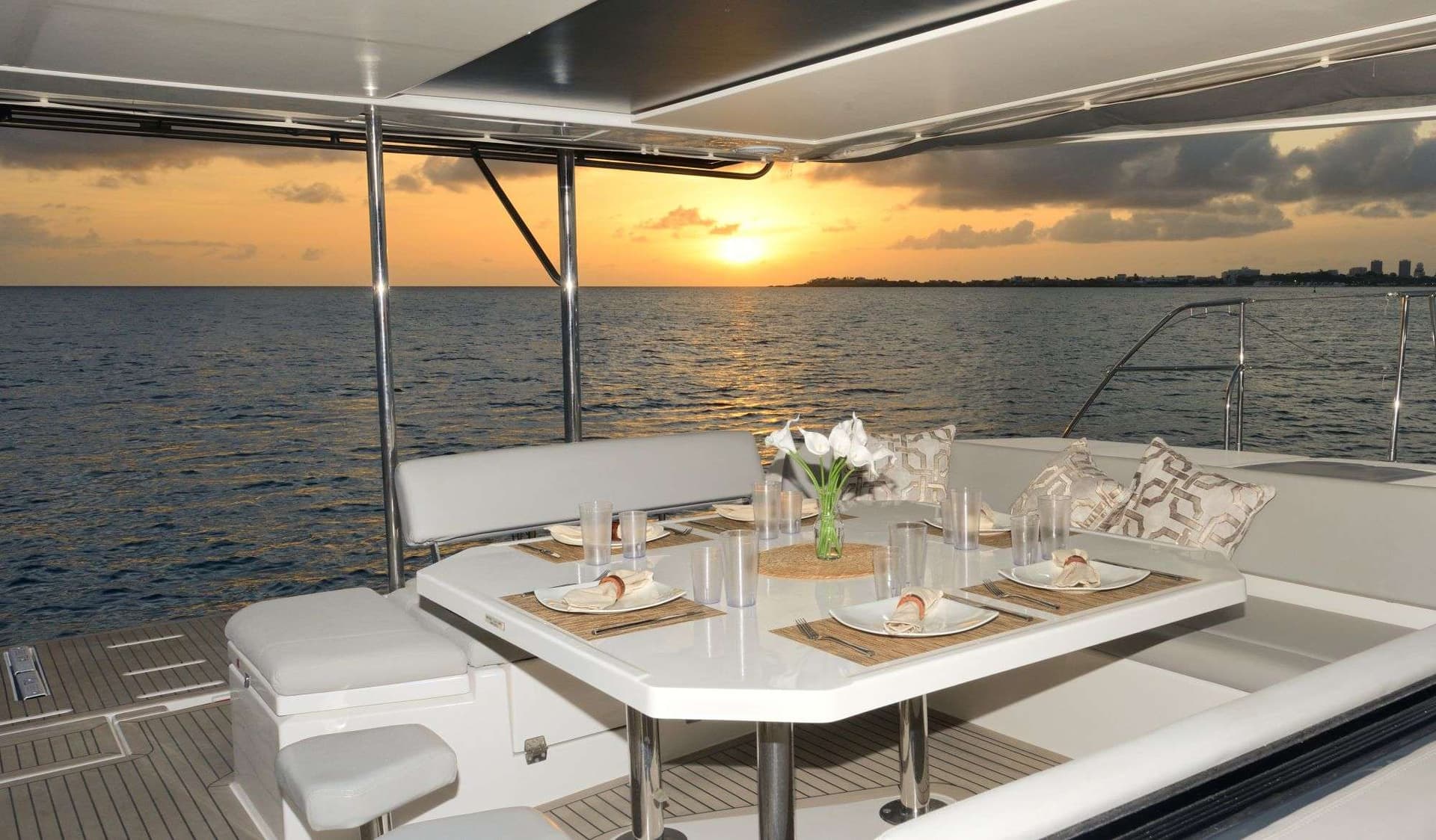 cockpit dining table