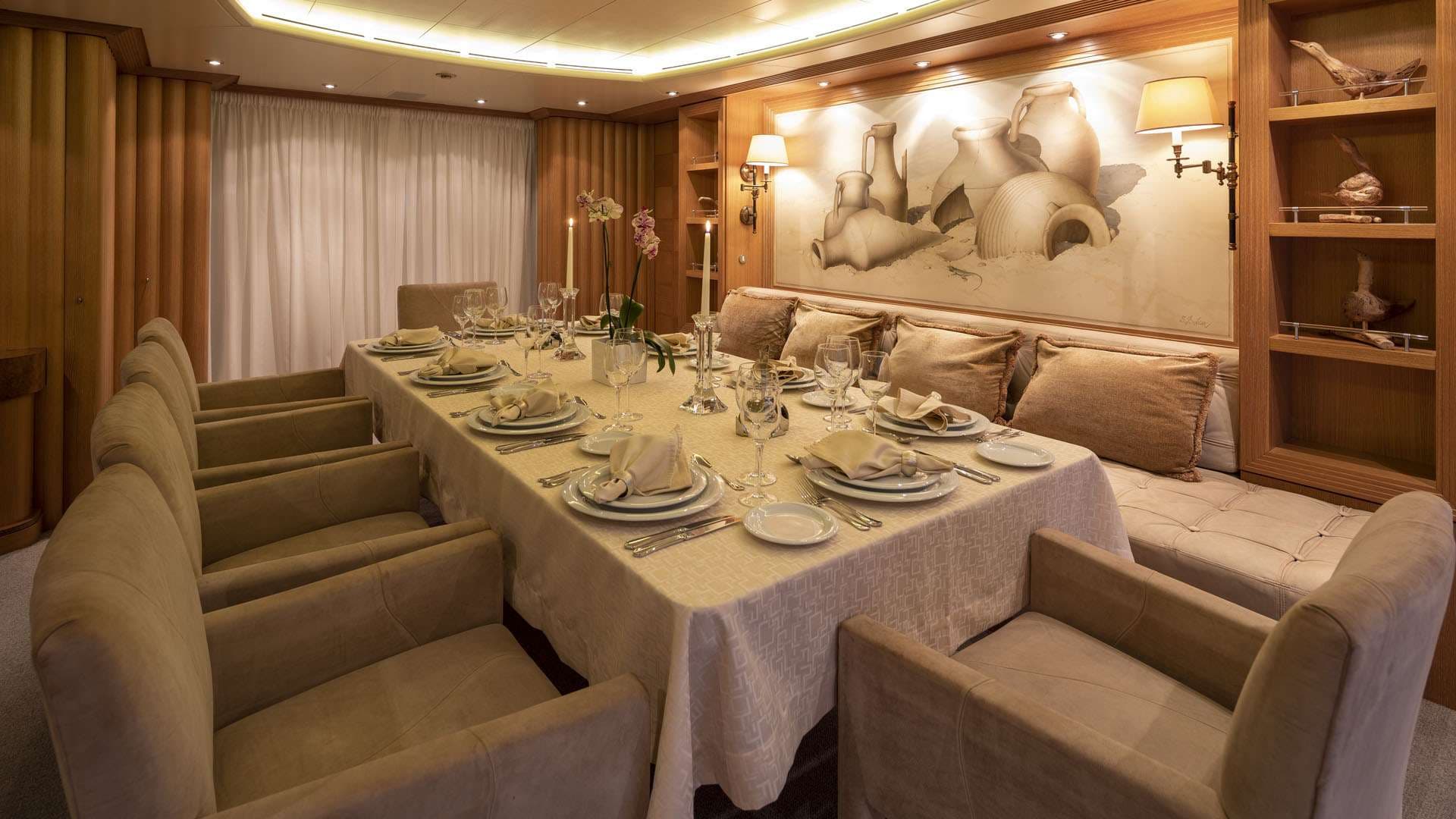Main Deck Dining Area