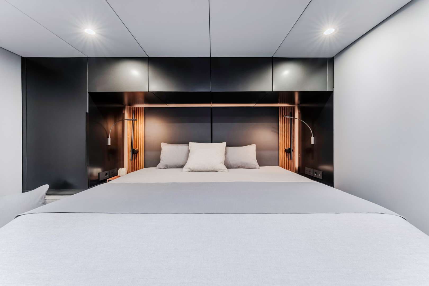Guest cabin