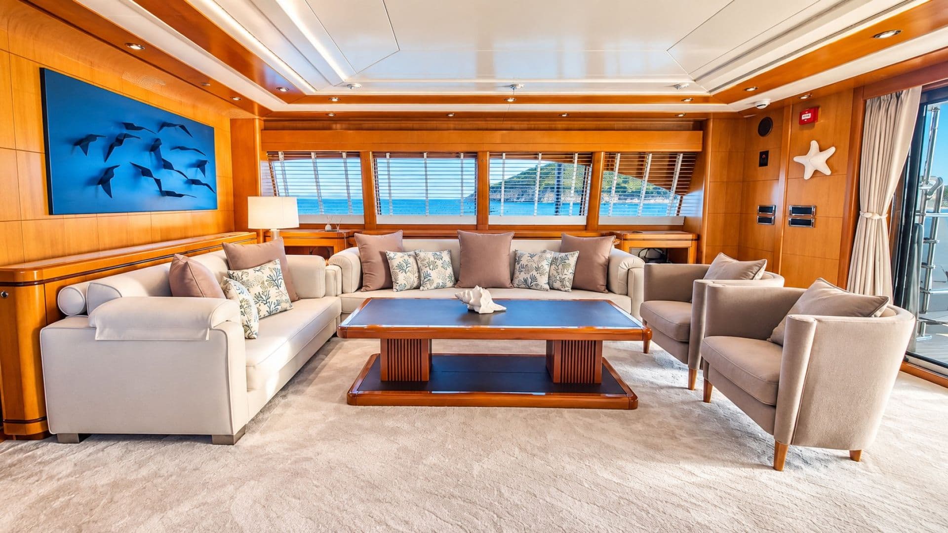Upper deck saloon