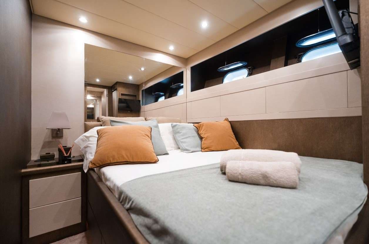 Double cabin