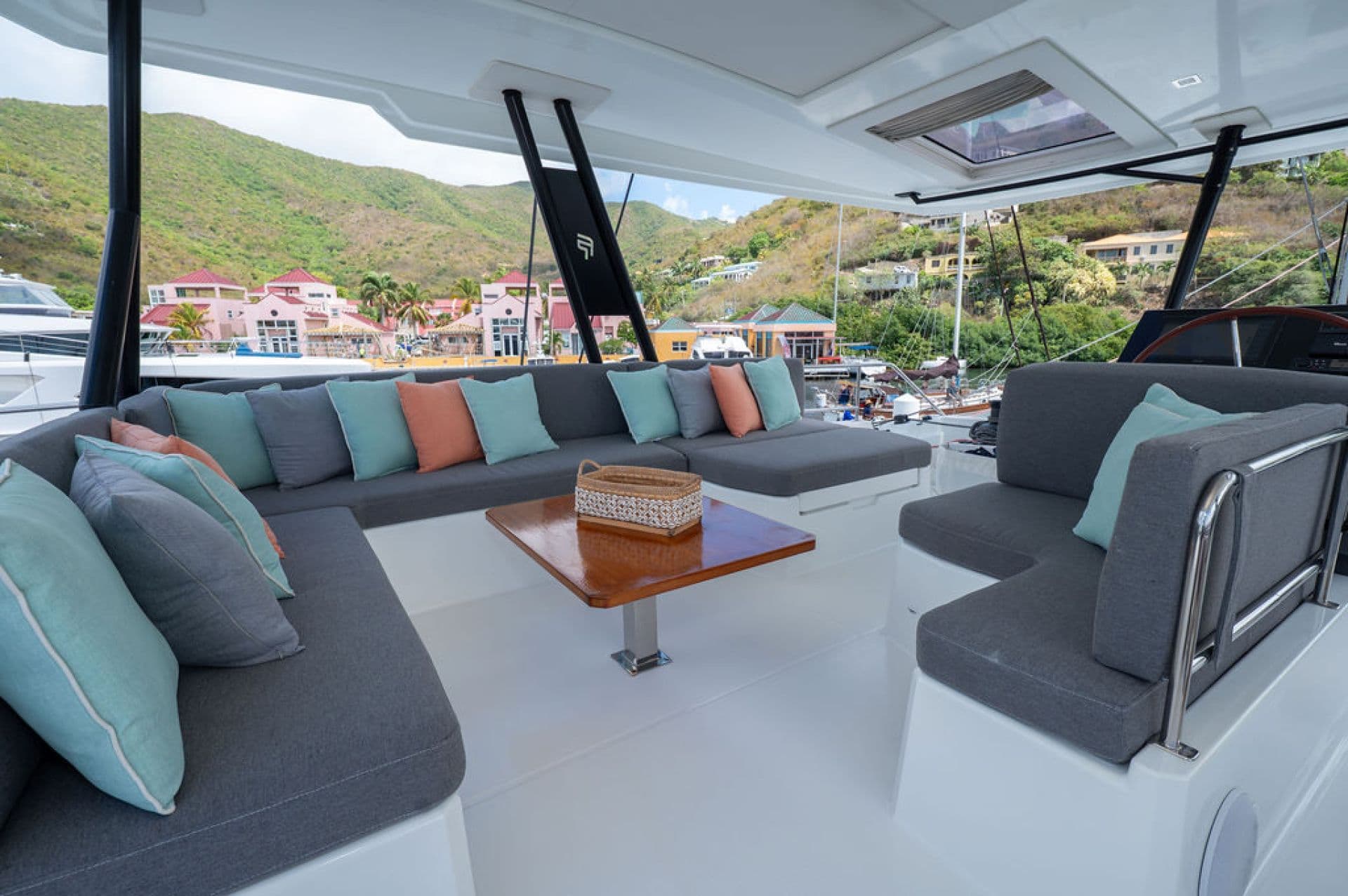 Krazy Kat flybridge seating