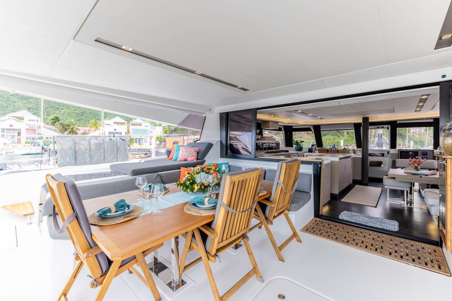 aft deck dining and sun bed