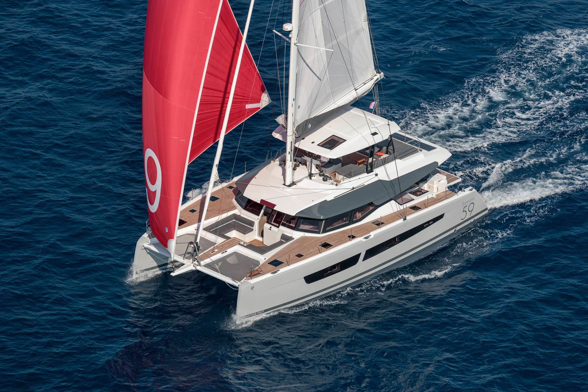 PERFECT LANDING – Fountaine Pajot