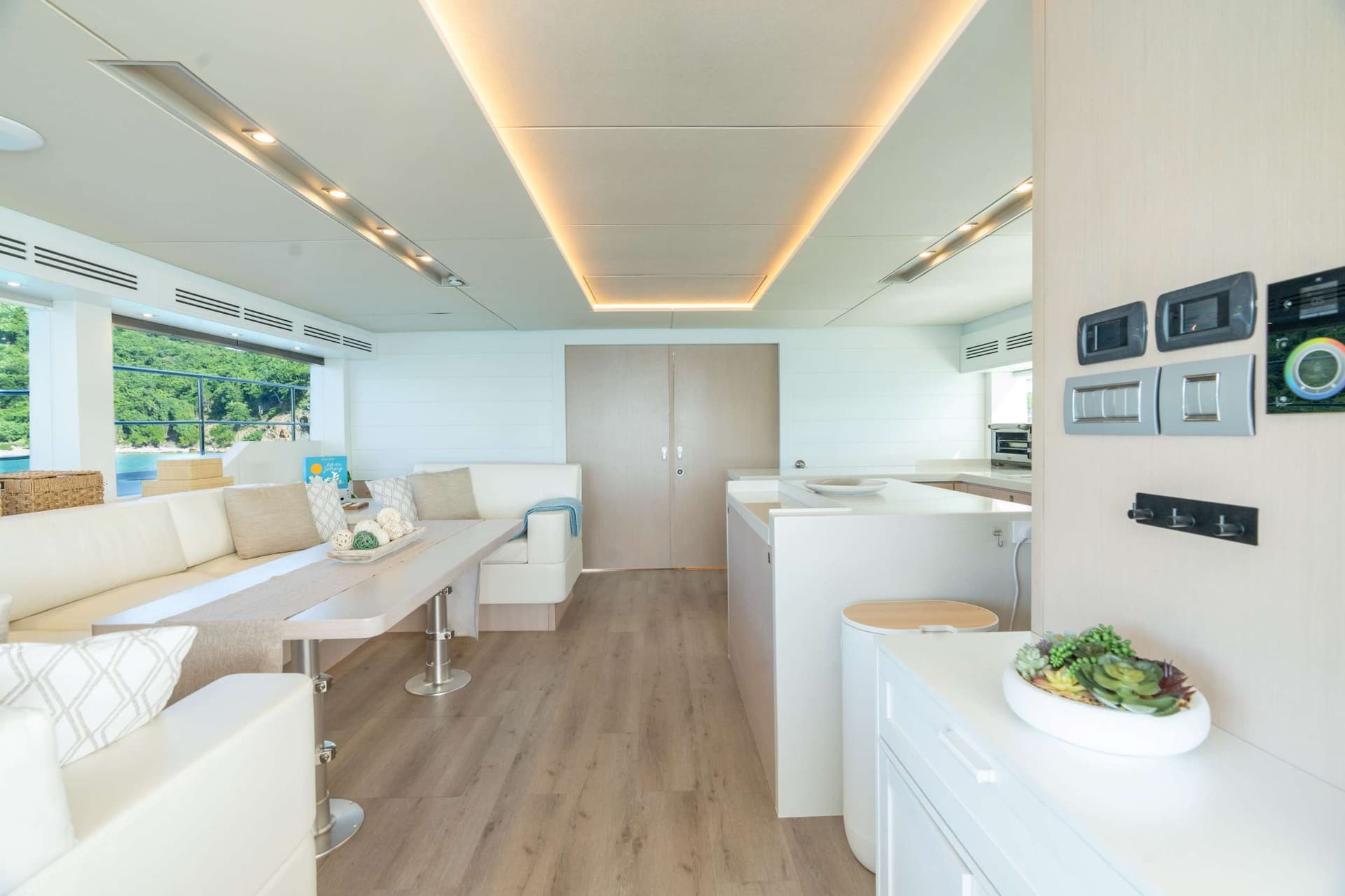 salon, on-deck master - door closed
